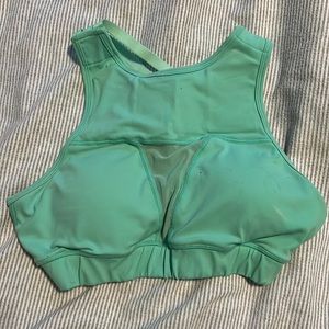 Chestee lifting sports bra